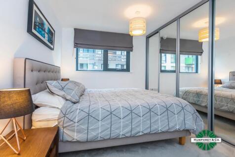 Two Bedroom Flat in All Popular Hale Village