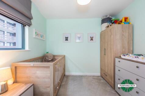 Two Bedroom Flat in All Popular Hale Village