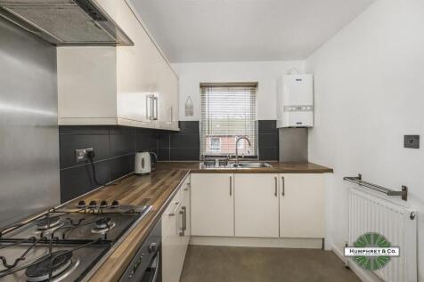 11  Peony Court  Bridle Path -009-2000.jpg