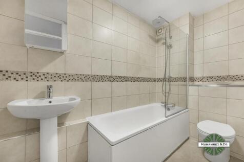 11  Peony Court  Bridle Path -003-2000.jpg