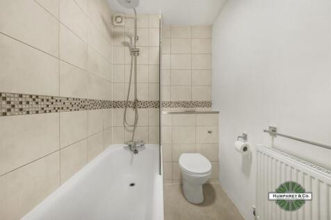 11  Peony Court  Bridle Path -004-2000.jpg