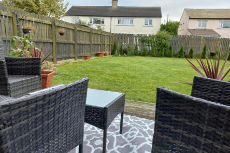 4 bed detached house for sale St. Mungos Close, D