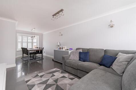 Doulton Close-3.jpg