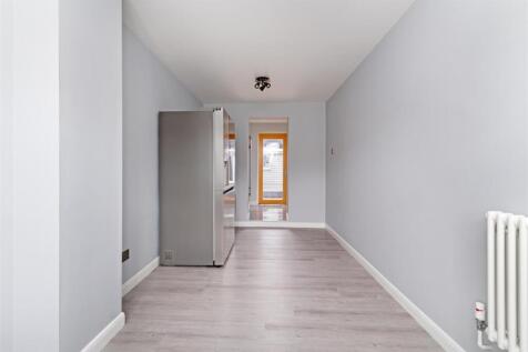 Doulton Close-8.jpg