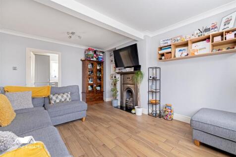 Hillmead Close-8.jpg