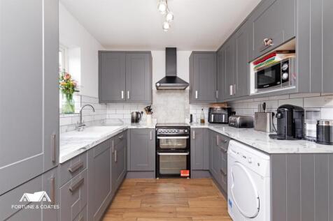 Hillmead Close-11.jpg