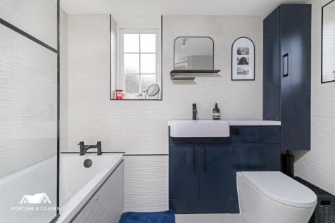 Hillmead Close-13.jpg