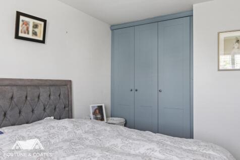 wagtail bedroom.jpg