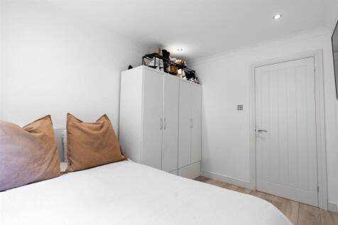 108 Markwell Wood16.jpg
