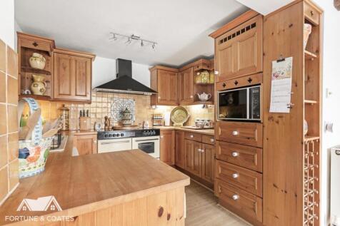 Elmbridge_20.jpg