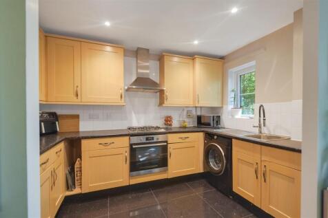 Kitchen Area (2).jpg