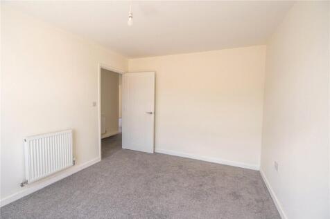 Bedroom 1 (2)