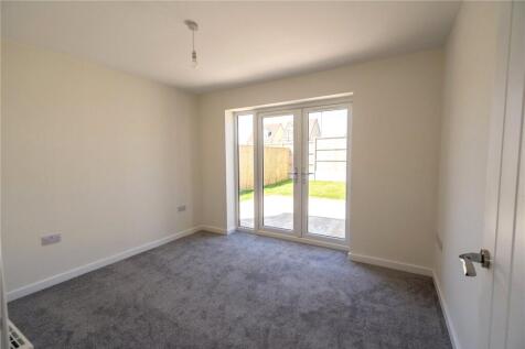 Dining Room/Bed 3