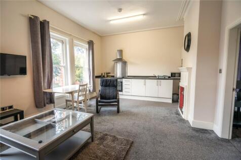 Living Room/Kitchen