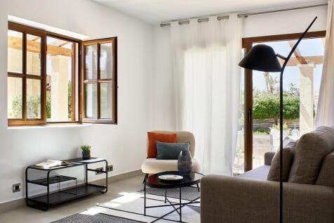 Living/dining room