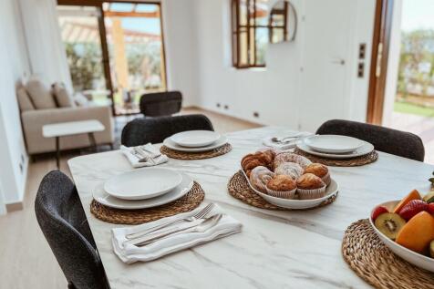 Living/dining room