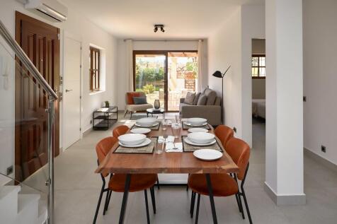 Living/dining room