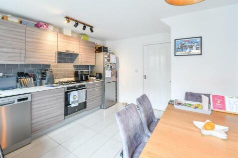 Kitchen / Dining