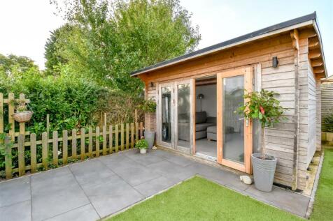 SUMMER HOUSE/HOME OFFICE