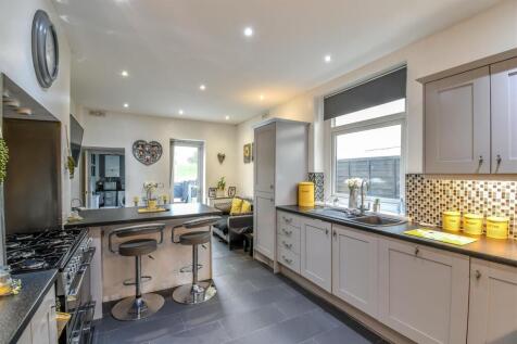 Kitchen &amp; Sitting Room