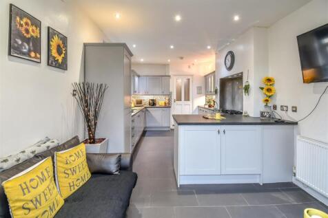 Kitchen &amp; Sitting Room
