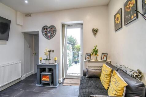 Kitchen &amp; Sitting Room