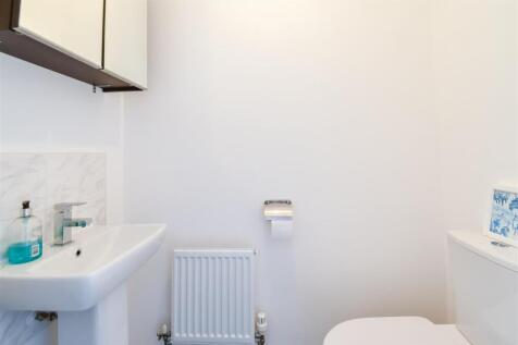 W.C/CLOAK ROOM