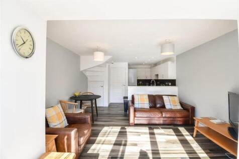 LIVING ROOM/KITCHEN