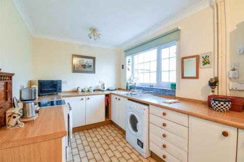 Kitchen / Dining