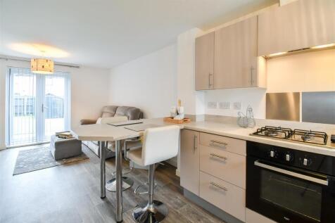 Kitchen/Dining Area