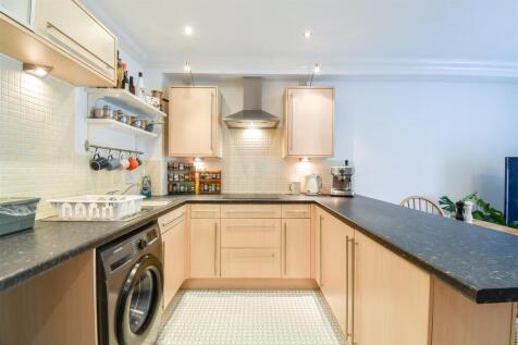 Living / Kitchen