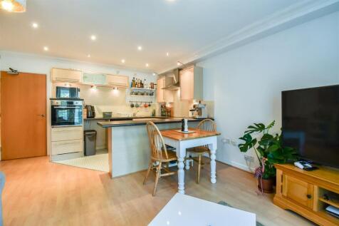 Living / Kitchen