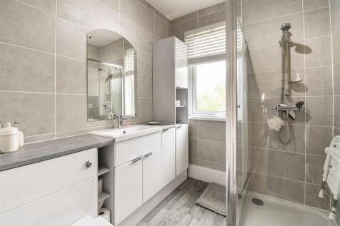 Family Shower Room