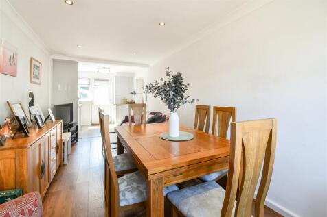 Sitting / Dining Room