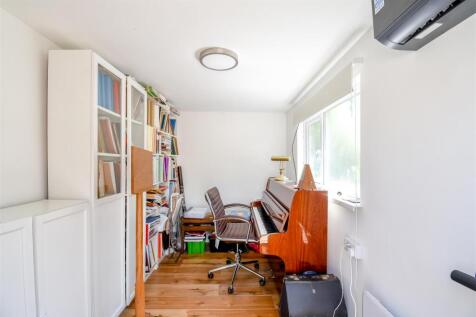 GARDEN STUDIO