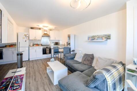 Living / Kitchen