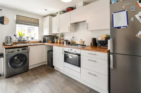 Kitchen / Dining