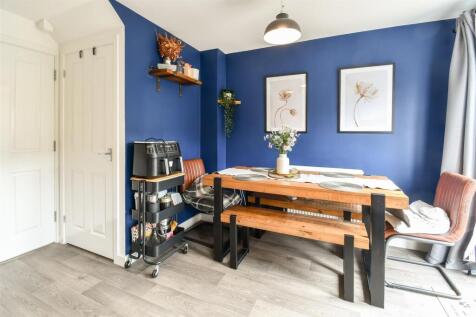 Kitchen / Dining