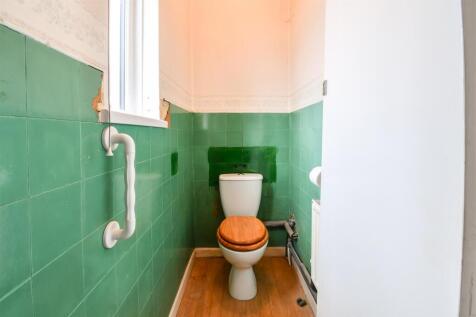 W.C Cloakroom