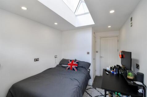 OFFICE/BEDROOM