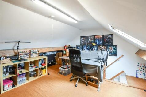 Loft / Hobby Area