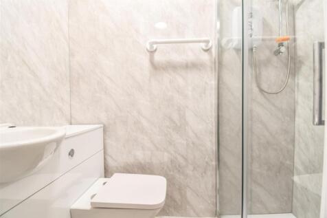 En-Suite Shower