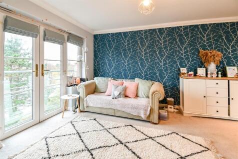 Lounge/ Kitchen/ Dining Room