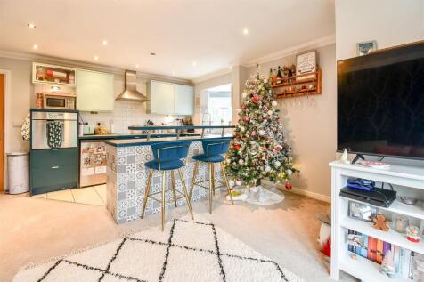 Lounge/ Kitchen/ Dining Room