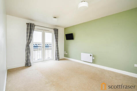 4 Living Area