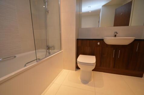 27 Zenith Bathroom.J