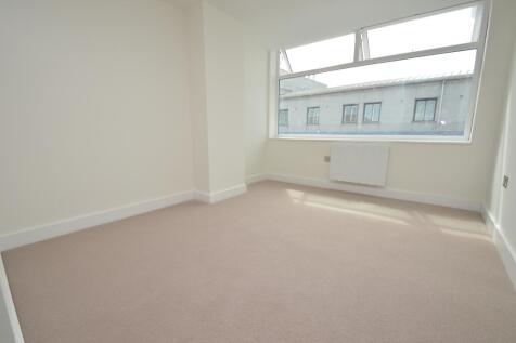 36 Zenith House Bedr