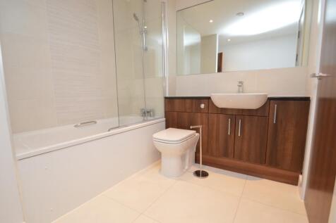 43 Zenith Bathroom.J