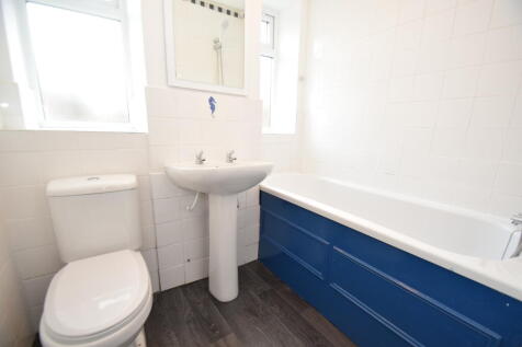 Bathroom .JPG