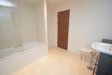 23 Zenith Bathroom (